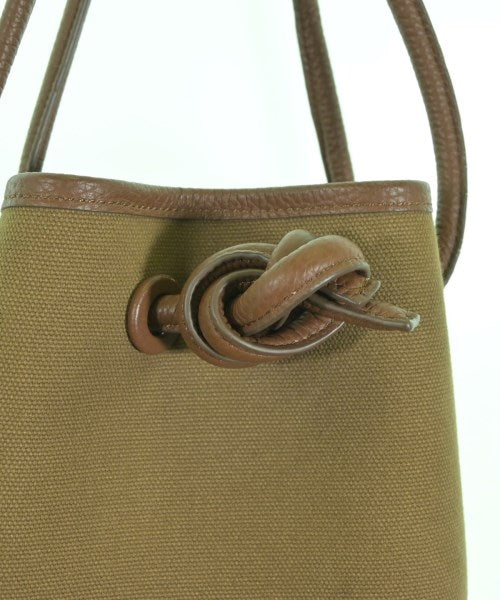 VASIC กระเป๋าถือ