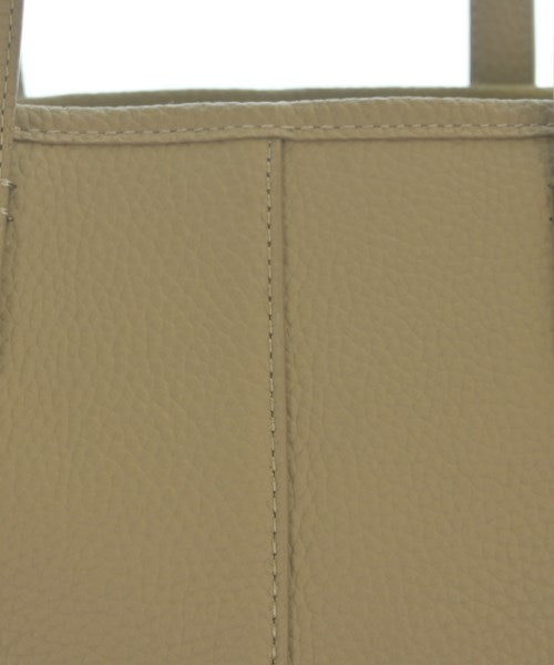 VASIC กระเป๋าถือขนาดใหญ่