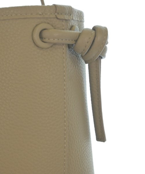 VASIC กระเป๋าถือขนาดใหญ่