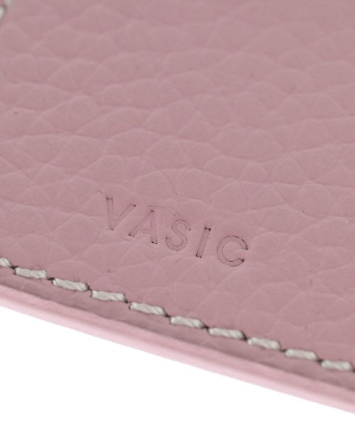 VASIC เครื่องประดับบนกระเป๋า