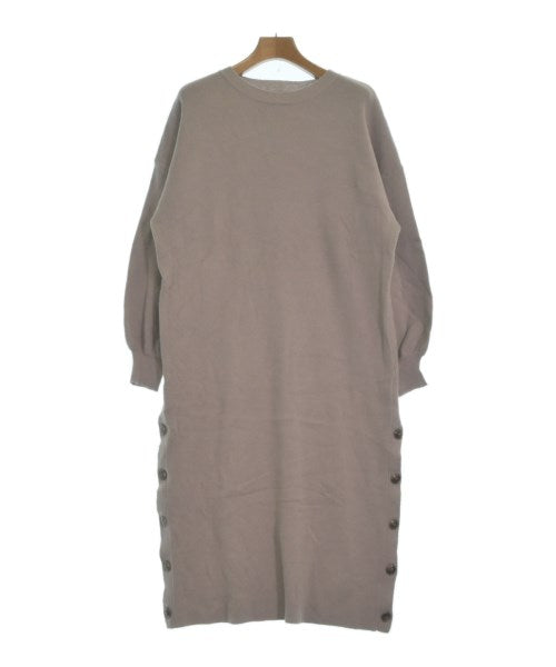 Saloon ชุดเดรส