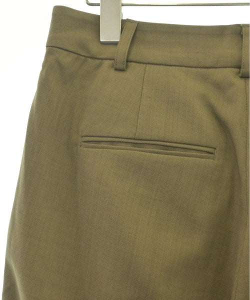 Saloon กางเกง อื่น