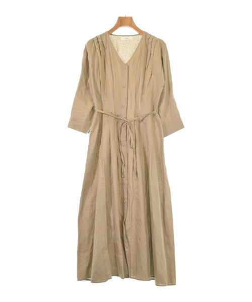 Saloon เดรสที่เป็นเสื้อเชิ้ตตัวยาว