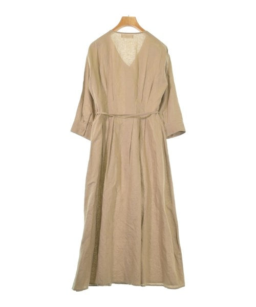 Saloon เดรสที่เป็นเสื้อเชิ้ตตัวยาว