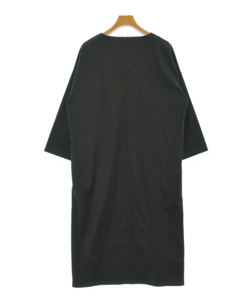 inconnue ชุดเดรส