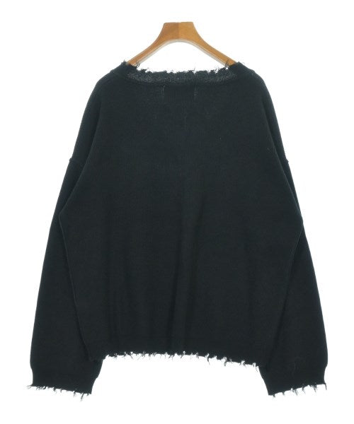 Lilly Lynque เสื้อกันหนาว