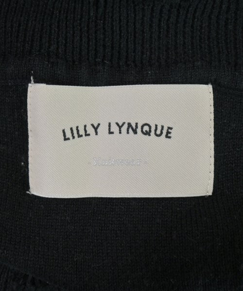 Lilly Lynque เสื้อกันหนาว