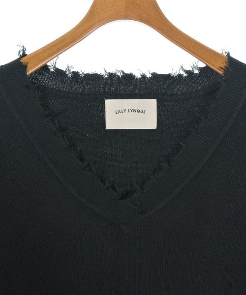 Lilly Lynque เสื้อกันหนาว