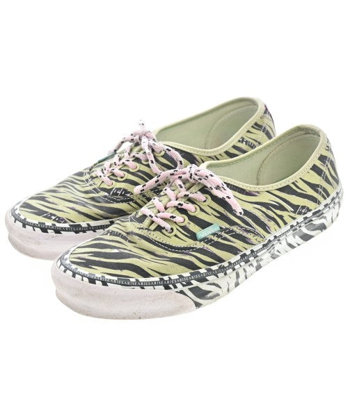 Aries รองเท้าผ้าใบ