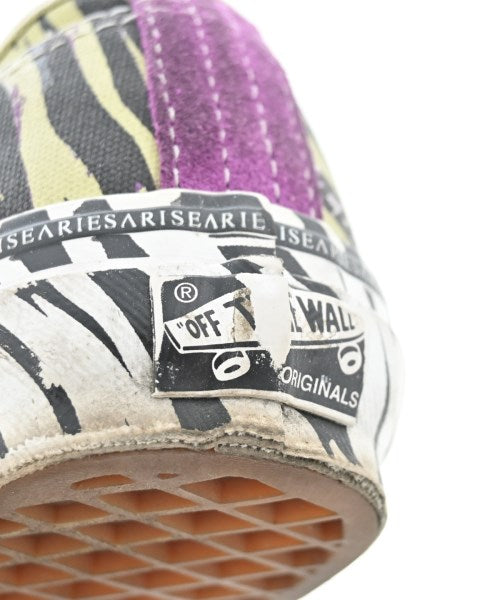 Aries รองเท้าผ้าใบ