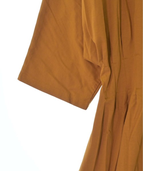 L'armoire de luxe ชุดเดรส