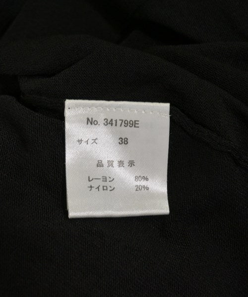 L'armoire de luxe ชุดเดรส