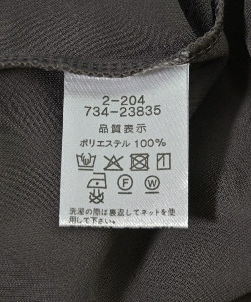 L'armoire de luxe เสื้อยืด/เสื้อท็อปส์