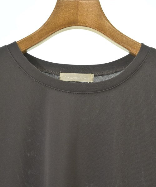 L'armoire de luxe เสื้อยืด/เสื้อท็อปส์
