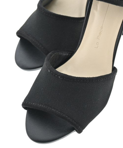 La Piece รองเท้าแตะ