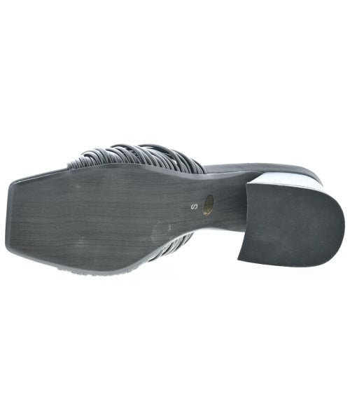 La Piece รองเท้าแตะ