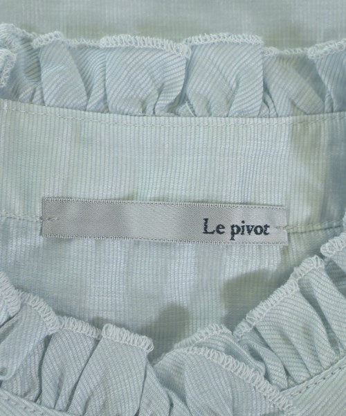 Le pivot ชุดเดรส