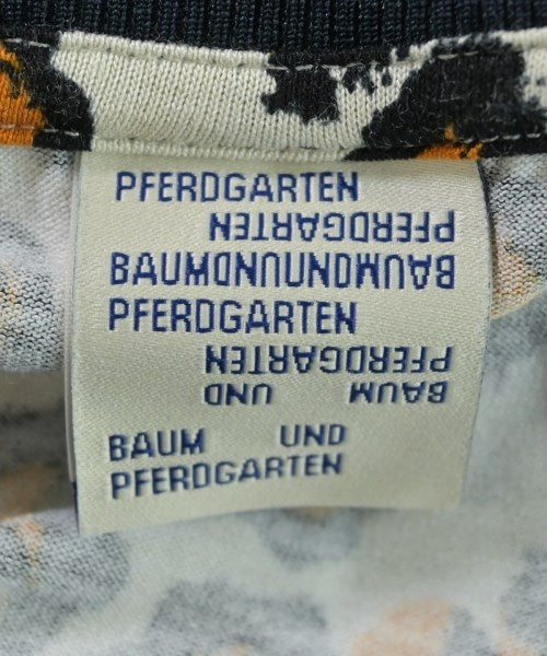 BAUM UND PFERDGARTEN เสื้อยืด/เสื้อท็อปส์