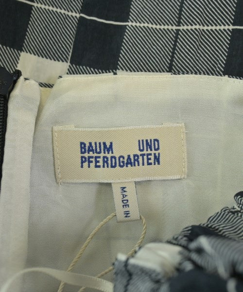 BAUM UND PFERDGARTEN เสื้อลำลอง