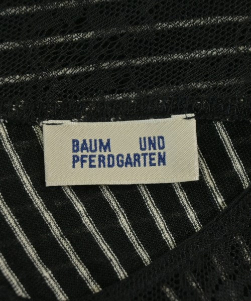 BAUM UND PFERDGARTEN เสื้อยืด/เสื้อท็อปส์