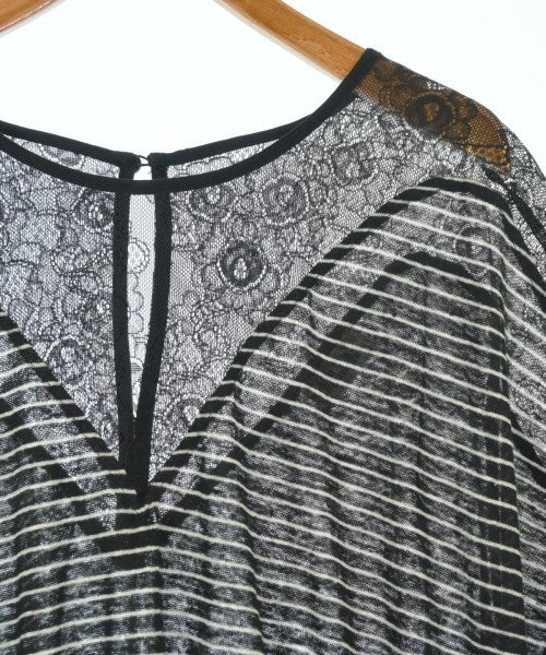 BAUM UND PFERDGARTEN เสื้อยืด/เสื้อท็อปส์