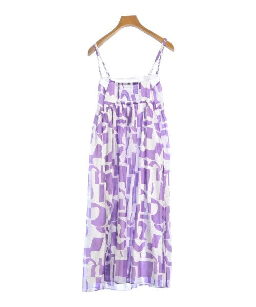 BAUM UND PFERDGARTEN ชุดเดรส