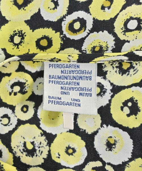 BAUM UND PFERDGARTEN เสื้อสตรี