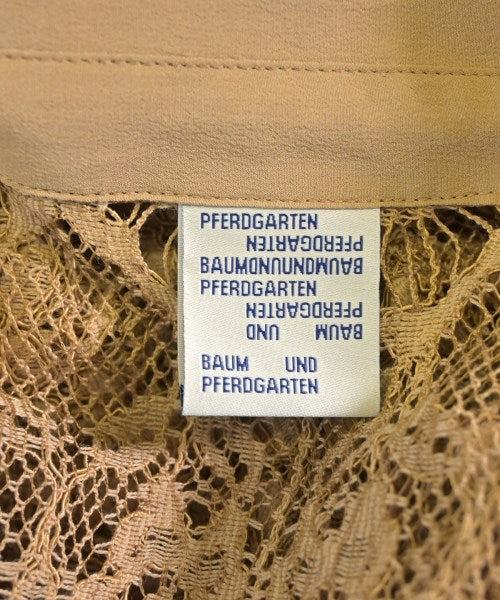 BAUM UND PFERDGARTEN ชุดเดรส