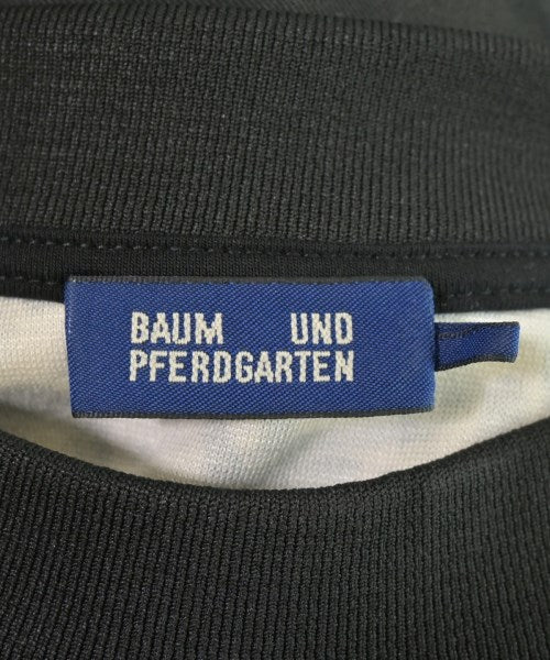 BAUM UND PFERDGARTEN ชุดเดรส
