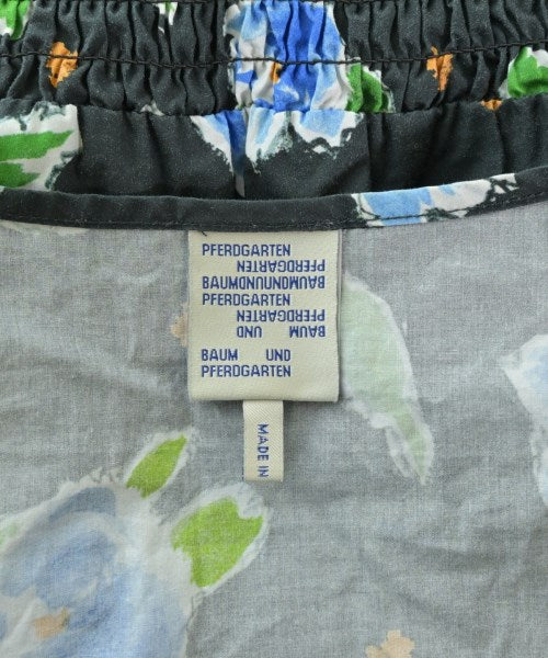 BAUM UND PFERDGARTEN เสื้อสตรี