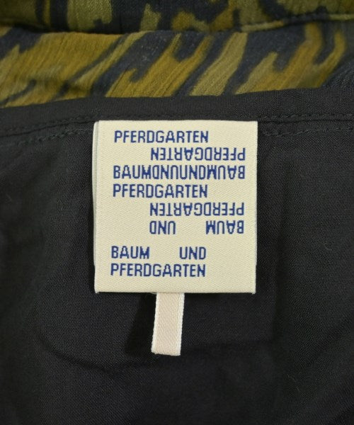 BAUM UND PFERDGARTEN เสื้อสตรี