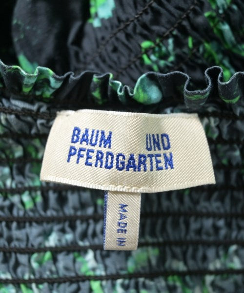 BAUM UND PFERDGARTEN ชุดเดรส