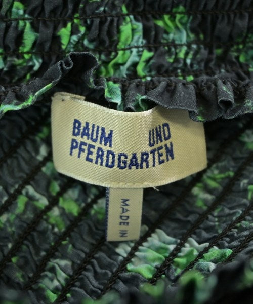 BAUM UND PFERDGARTEN ชุดเดรส