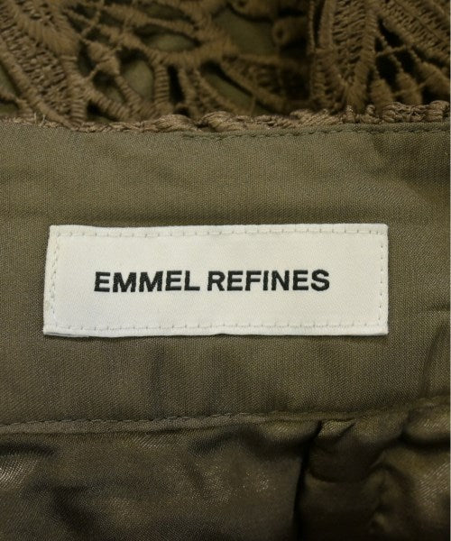 EMMEL REFINES กระโปรงยาวถึงเข่า