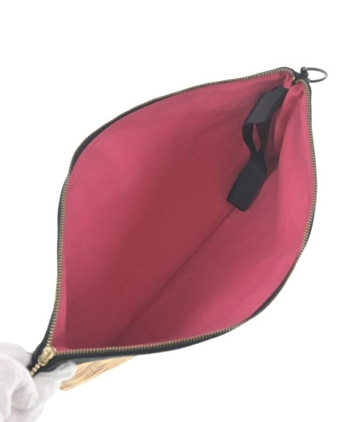 intoxic กระเป๋า