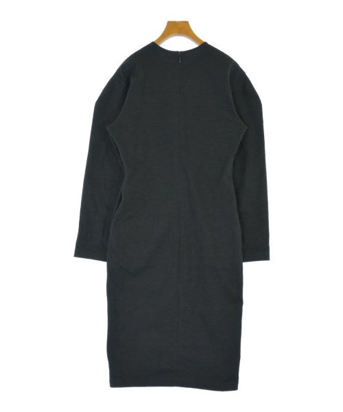 LOEFF ชุดเดรส