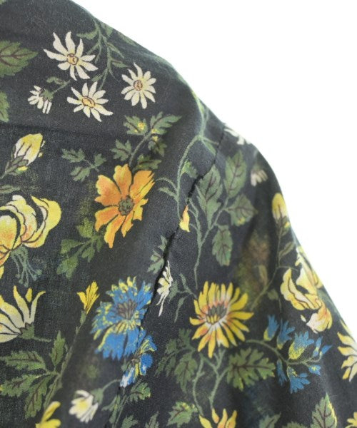 L'UNE เสื้อสตรี