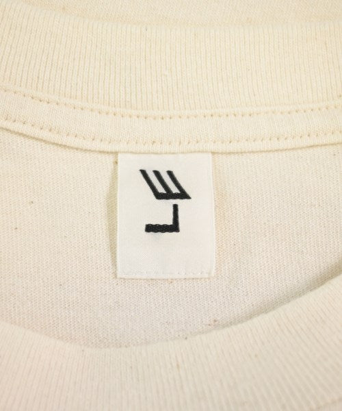 LE เสื้อยืด/เสื้อท็อปส์