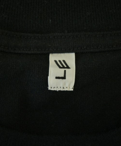 LE เสื้อยืด/เสื้อท็อปส์