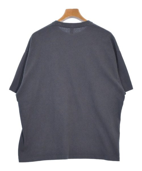 LE เสื้อยืด/เสื้อท็อปส์