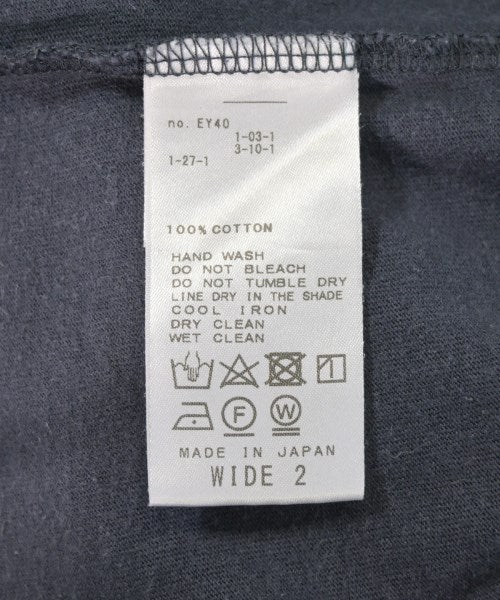 LE เสื้อยืด/เสื้อท็อปส์