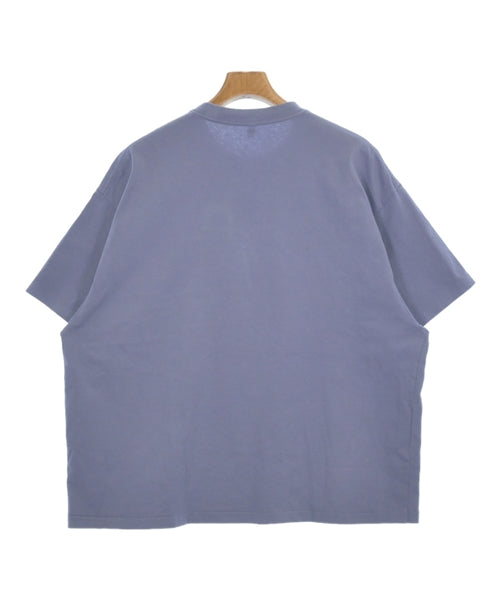 LE เสื้อยืด/เสื้อท็อปส์