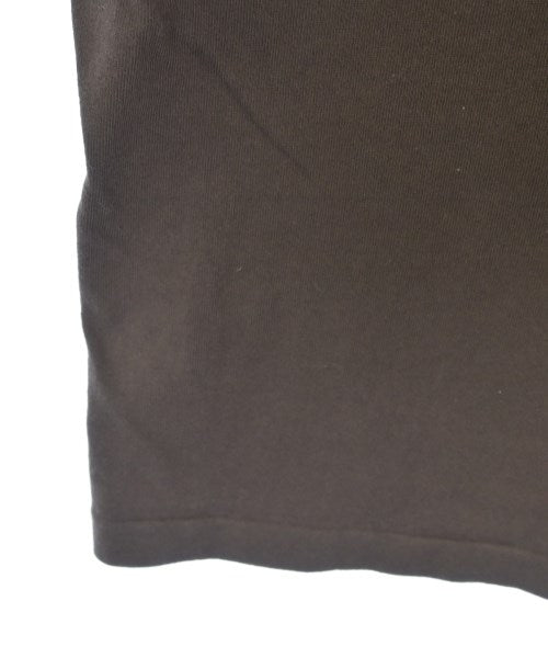 LE เสื้อยืด/เสื้อท็อปส์