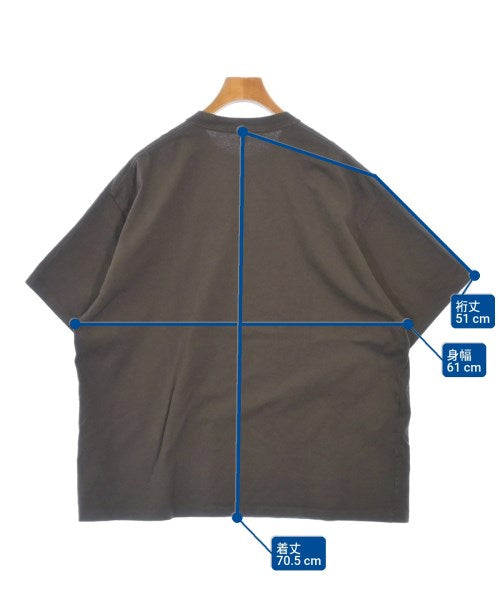 LE เสื้อยืด/เสื้อท็อปส์