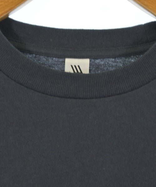LE เสื้อยืด/เสื้อท็อปส์