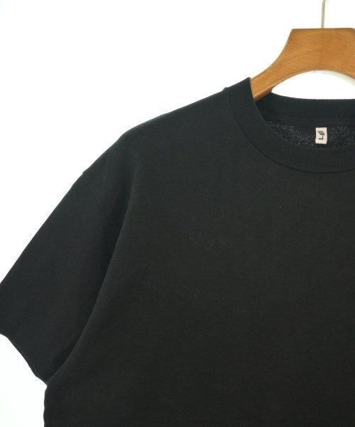 LE เสื้อยืด/เสื้อท็อปส์