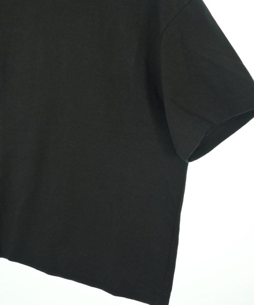 LE เสื้อยืด/เสื้อท็อปส์