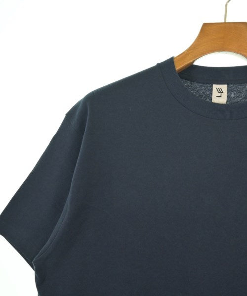 LE เสื้อยืด/เสื้อท็อปส์