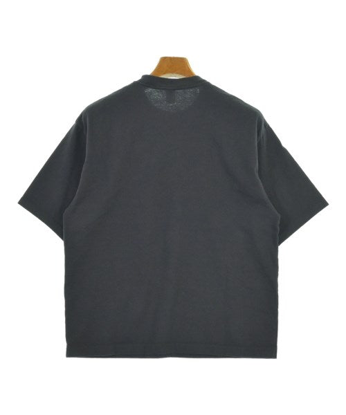 LE เสื้อยืด/เสื้อท็อปส์