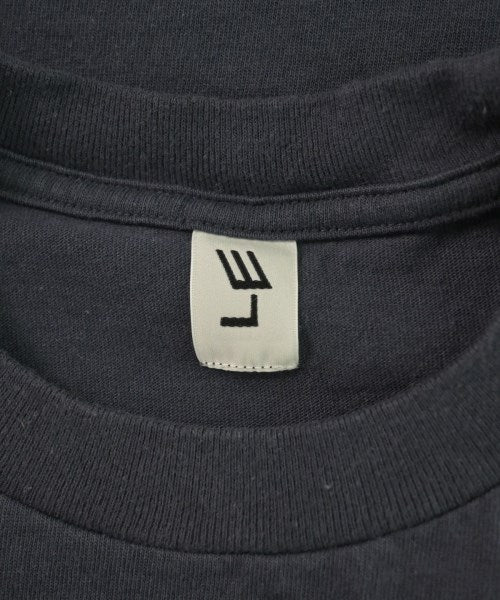 LE เสื้อยืด/เสื้อท็อปส์